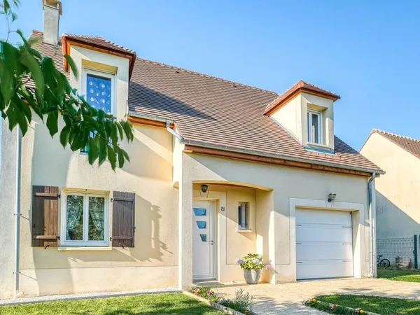 Maison Location Meaux 4p 99m² 911€