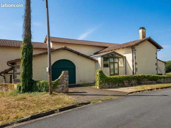 Maison 11 pièces 800 m²