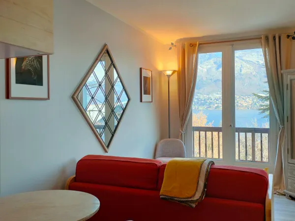 Loue studio 22m² refait à neuf - magnifique vue lac - Sevrier (74)