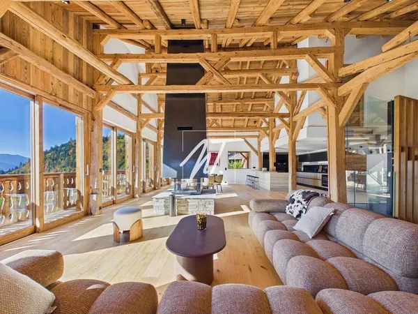 Maison 6 pièces 316 m²