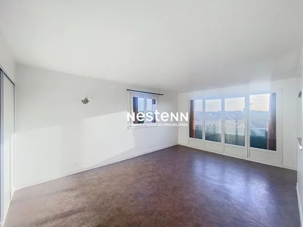 À LOUER - STUDIO 32 m² AVEC BALCON ET CAVE - AUBERVILLIERS