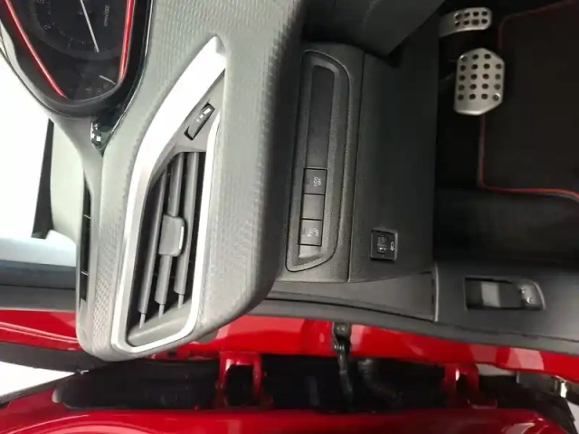 Peugeot 2008 bluehdi 120ch s&amp;s eat6 — photo 29