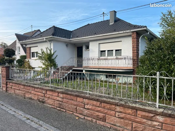 Gries - Maison de 106 m² habitables sur un niveau sur un terrain de 8,52 ares constructibles avec po