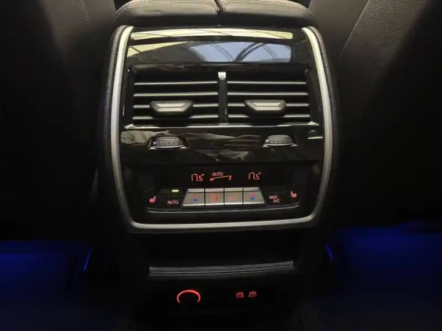 Bmw X5 xdrive50e 489 ch bva8 — photo 10