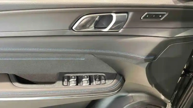 Lynk&Amp;Co 01 1.5 phev 261 ch dcth7 — photo 24