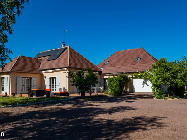 LERE Maison 8 piéces 195m²