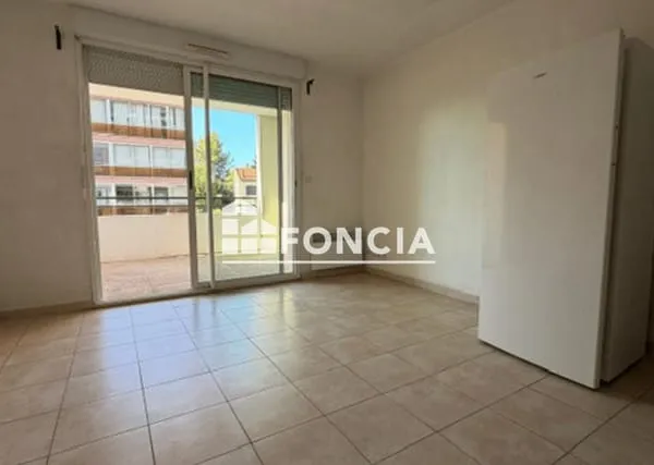 TOULON OUEST RESIDENCE RECENTE JOLI T3 TERRASSE PARKING