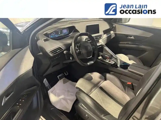 Peugeot 3008 hybrid4 300 e-eat8 — photo 11