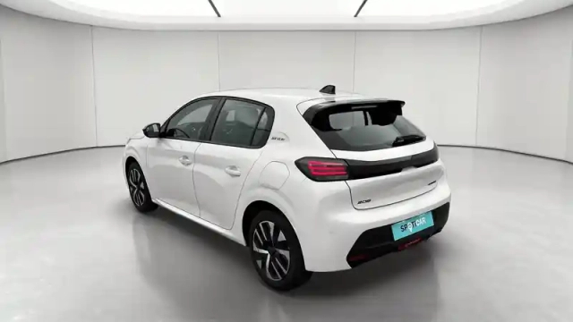 Peugeot 208 hybrid 100 e-dcs6 — photo 3