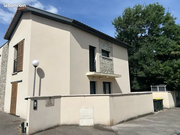 Maison récente 3 chambres Villeurbanne
