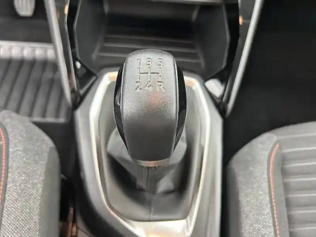 Peugeot 208 puretech 75 s&amp;s bvm5 — photo 14
