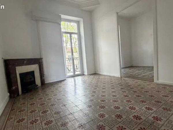 Appartement T3 bourgeois de caractère 95 m² avec bureau et balcon - Jardins de la Fontaine