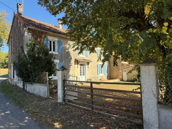 Ensemble de Deux Maisons Indépendantes Et Grange Sur 5017m²