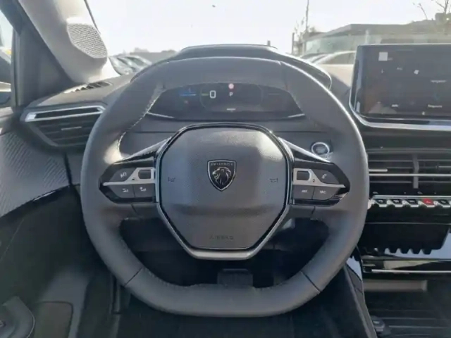 Peugeot 208 electrique 50 kwh 136ch — photo 9