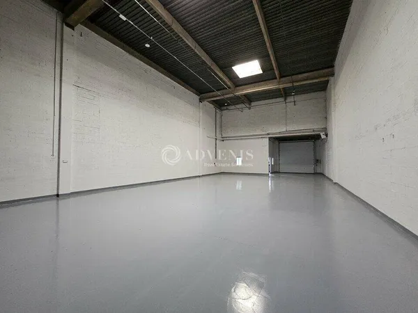 Local d'activité 493 m²