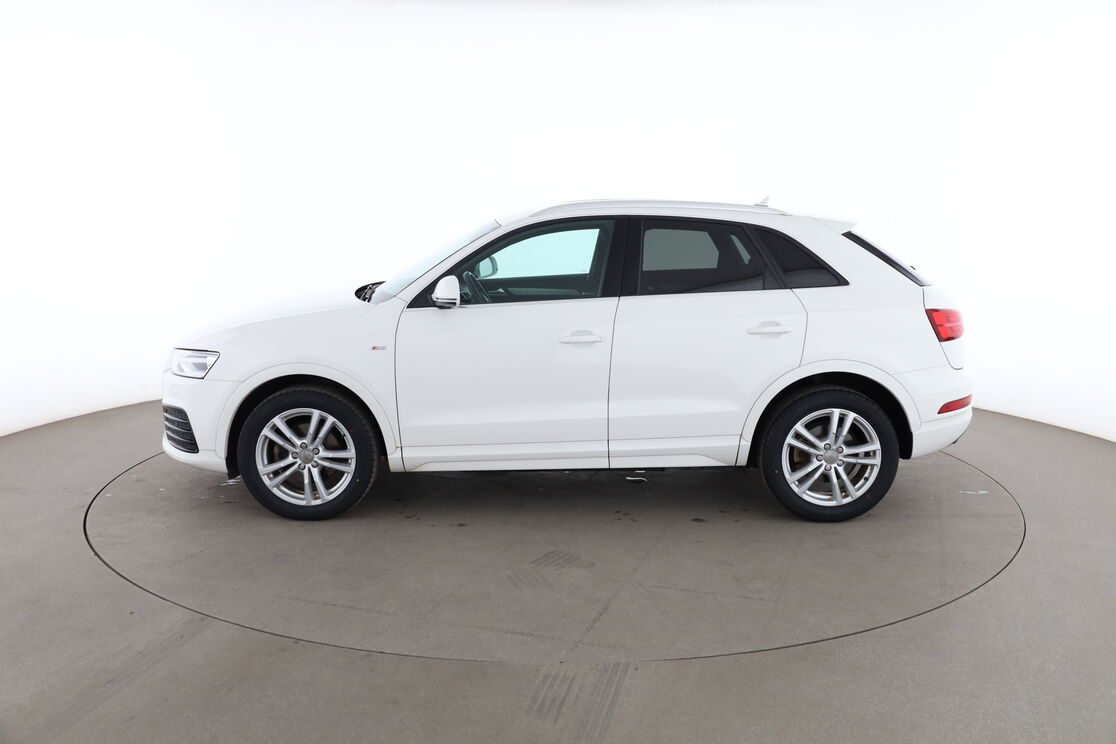 Audi Q3 2.0 TDI S Line — photo 2