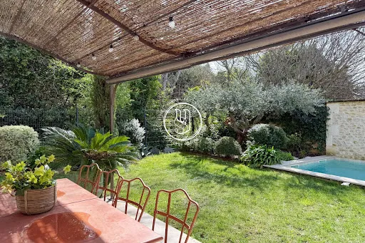 Maison 6 pièces 180 m²