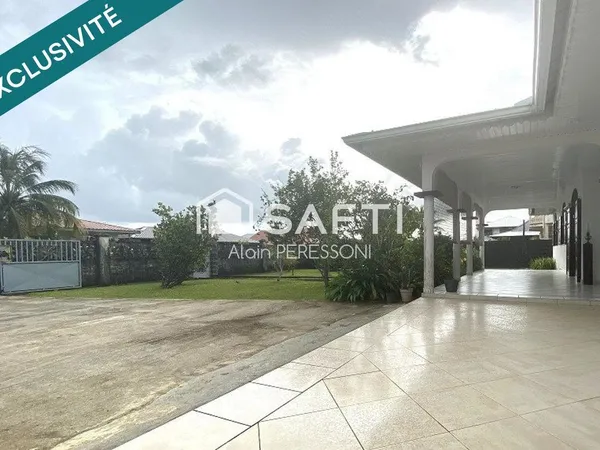 Villa T5 - Piscine ~123m2 hab / 1050m2 Lot. résidentiel