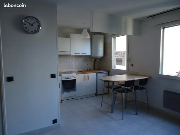 Studio 1 pièce 32 m²