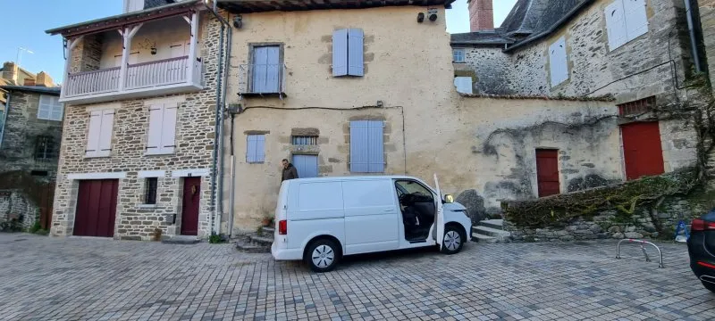 Photo 1