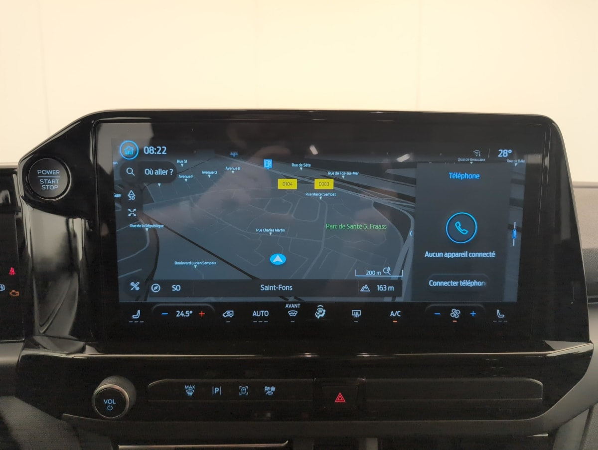 Ford Tourneo Custom — photo 18