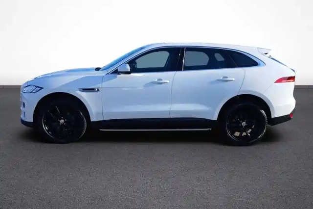 Jaguar F-Pace 2.0 d - 180 ch awd bva8 — photo 3