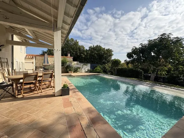 CASTELNAUDARY MAISON 5 CHAMBRES JARDINET TERRASSE PISCINE GA