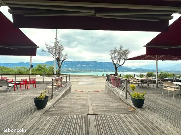 Fonds de commerce bar, restaurant 250 m²
