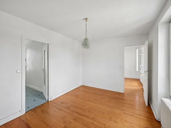 Nouveauté : Beau deux pièces à vendre dans le centre du vill