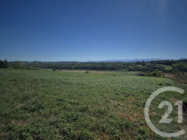 Terrain 5861 m²