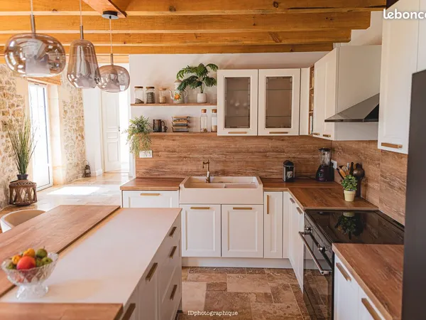Maison en pierre rénovée - 218 m² au sol - Vue panoramique - 3 suites - Exposotion SUD Jardin- Berso