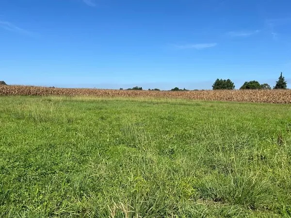 Terrain 844 m²