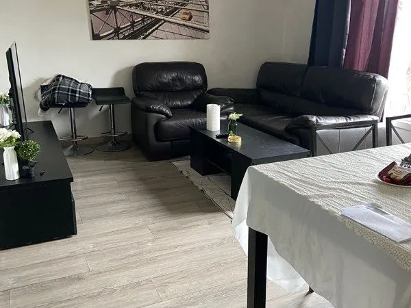 Chambre en colocation entre filles meublée