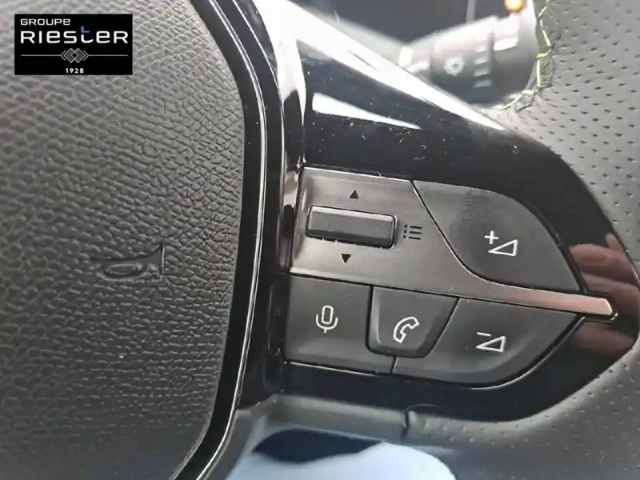 Peugeot 408 electrique 58 kwh 210ch — photo 43