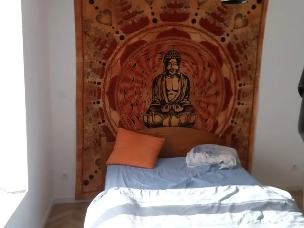 Chambre à louer à l'année dans maison