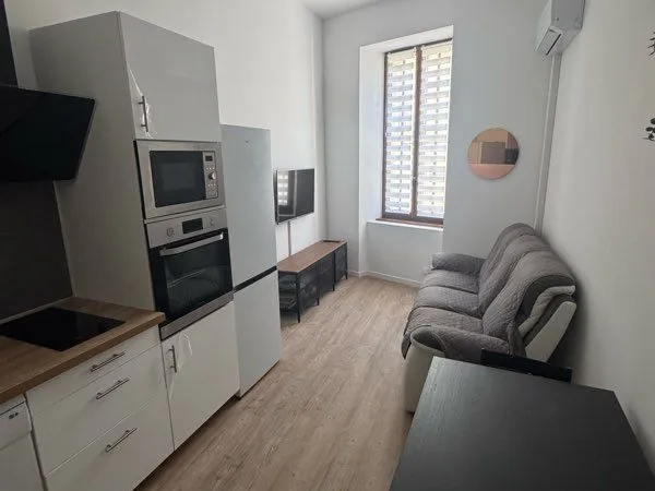 T2 meublé renové 33m2