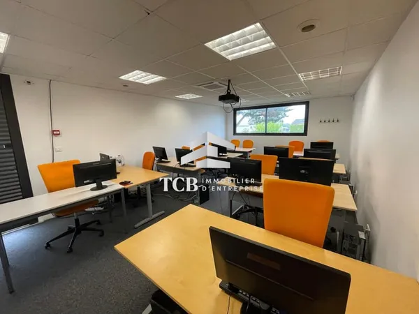 Bureaux 612 m²