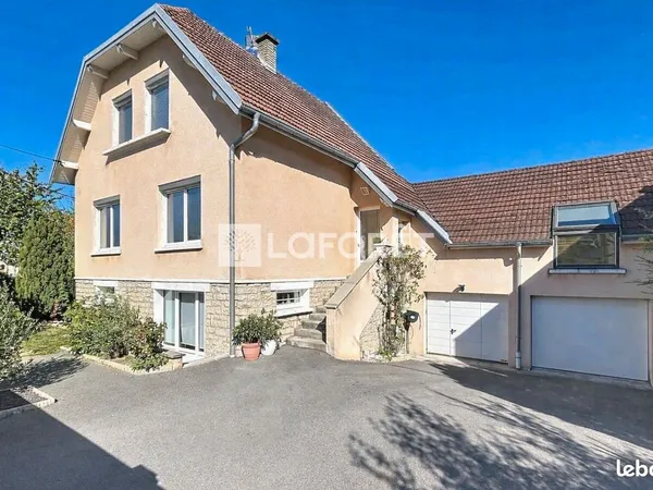 Maison 7 pièces 150 m²