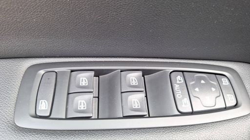 Renault Megane Estate 1.6 dCi 165 EDC6 - GT – 2017 – 131476 km – Diesel – Boîte Automatique — photo 31