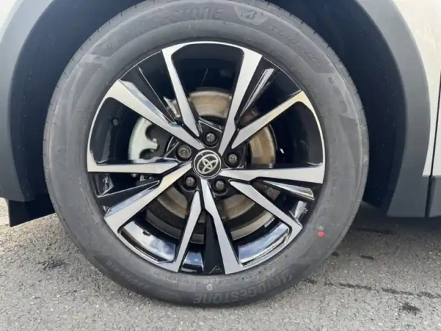 Toyota C-Hr 2.0 phev 225 design ng hybride recharge — photo 9