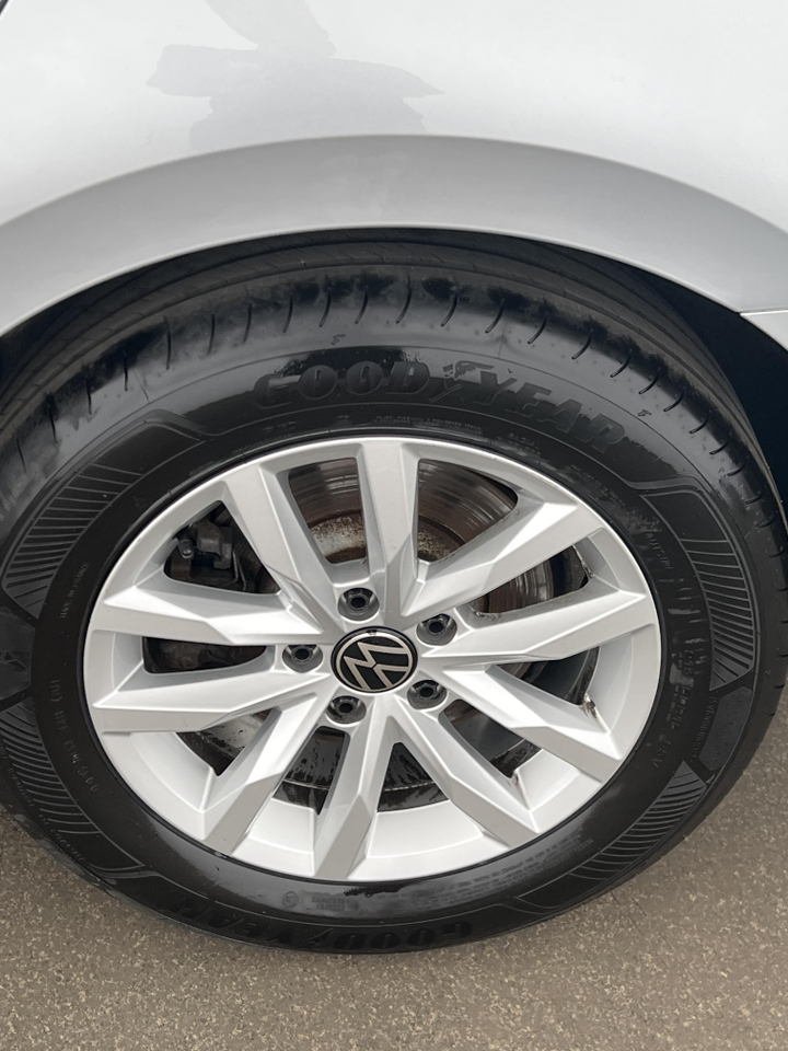 Volkswagen Passat SW — photo 48