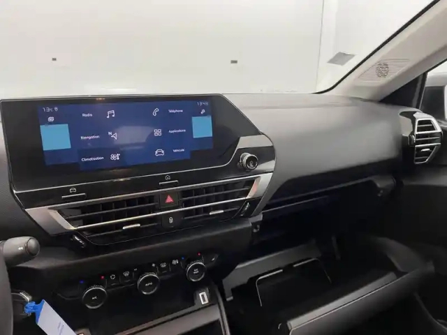 Citroën C4 e- 136 ch automatique — photo 10