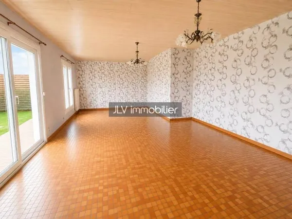 Maison de plain-pied 6 pièces 92 m²