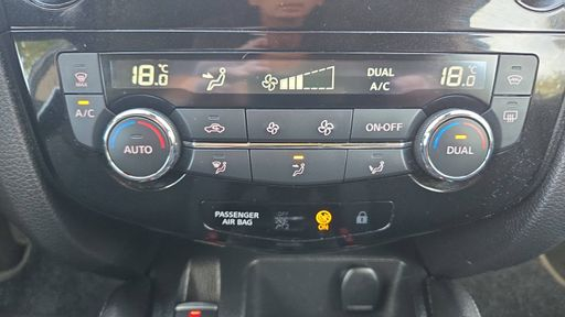 Nissan Qashqai 1.2 DIG-T 115 - N-Connecta – 2018 – 82560 km – Essence – Boîte Manuelle — photo 29