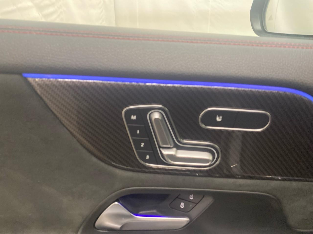 Mercedes Gla 200 d 8g-dct amg line — photo 35