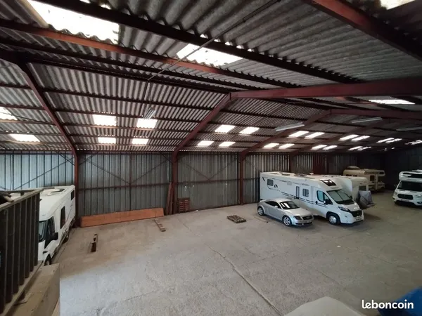Parking Camping car, voiture, moto - Caussade Monteils