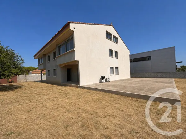 Maison 21 pièces 567 m²