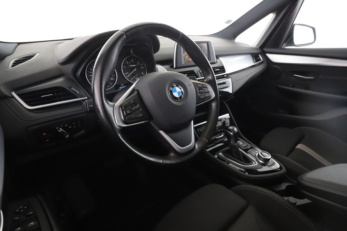BMW Série 2 Gran Tourer 218d Sport BVA8 — photo 10