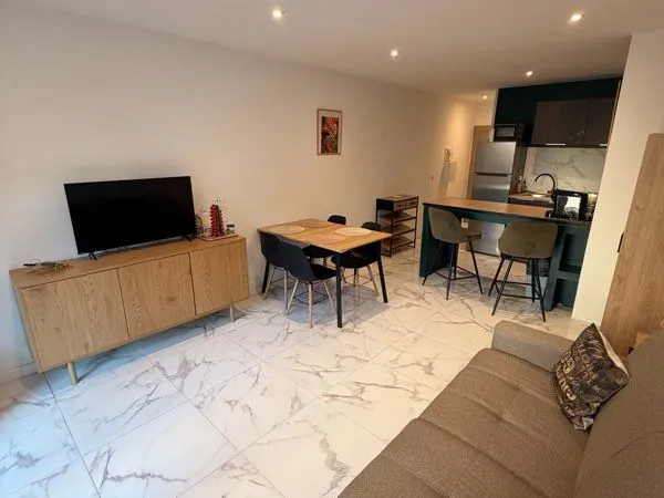Appartement meublé rénové avec terrasse - Ajaccio