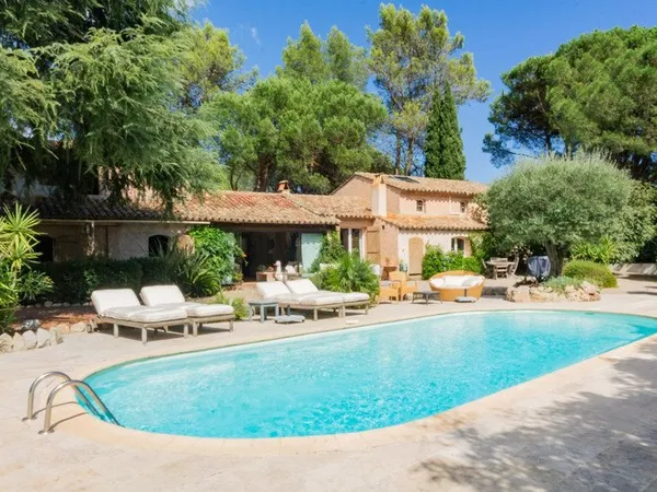Maison 11 pièces 430 m²